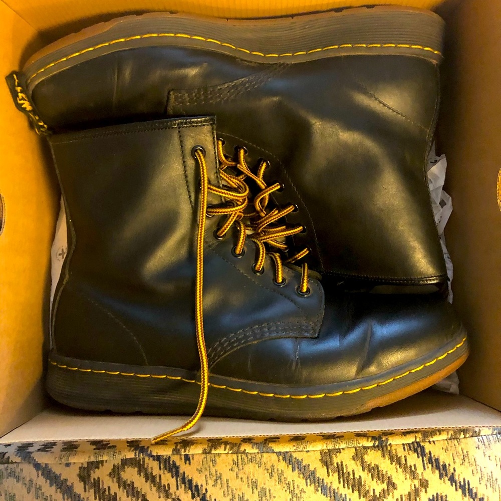 Size 11 doc Martin boots